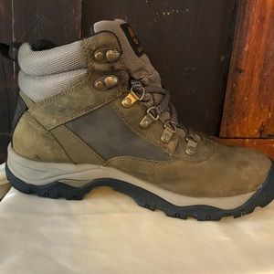 Women’s Timberland Hiking boots size 8.5